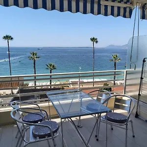 Le palais du tropique sea view 5é étage avec ascenseur , Juan-les-Pins France