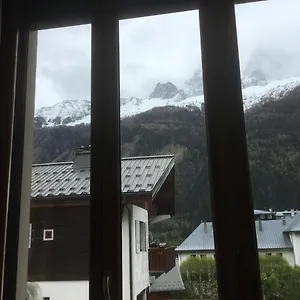 Apartment Typique,chaleureux Et Pratique, Chamonix